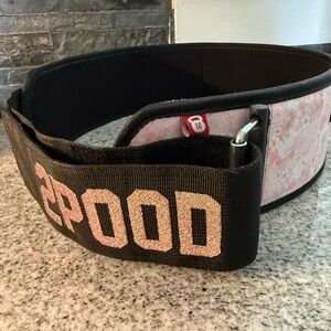 2POOD Pink Weightlifting Belt
